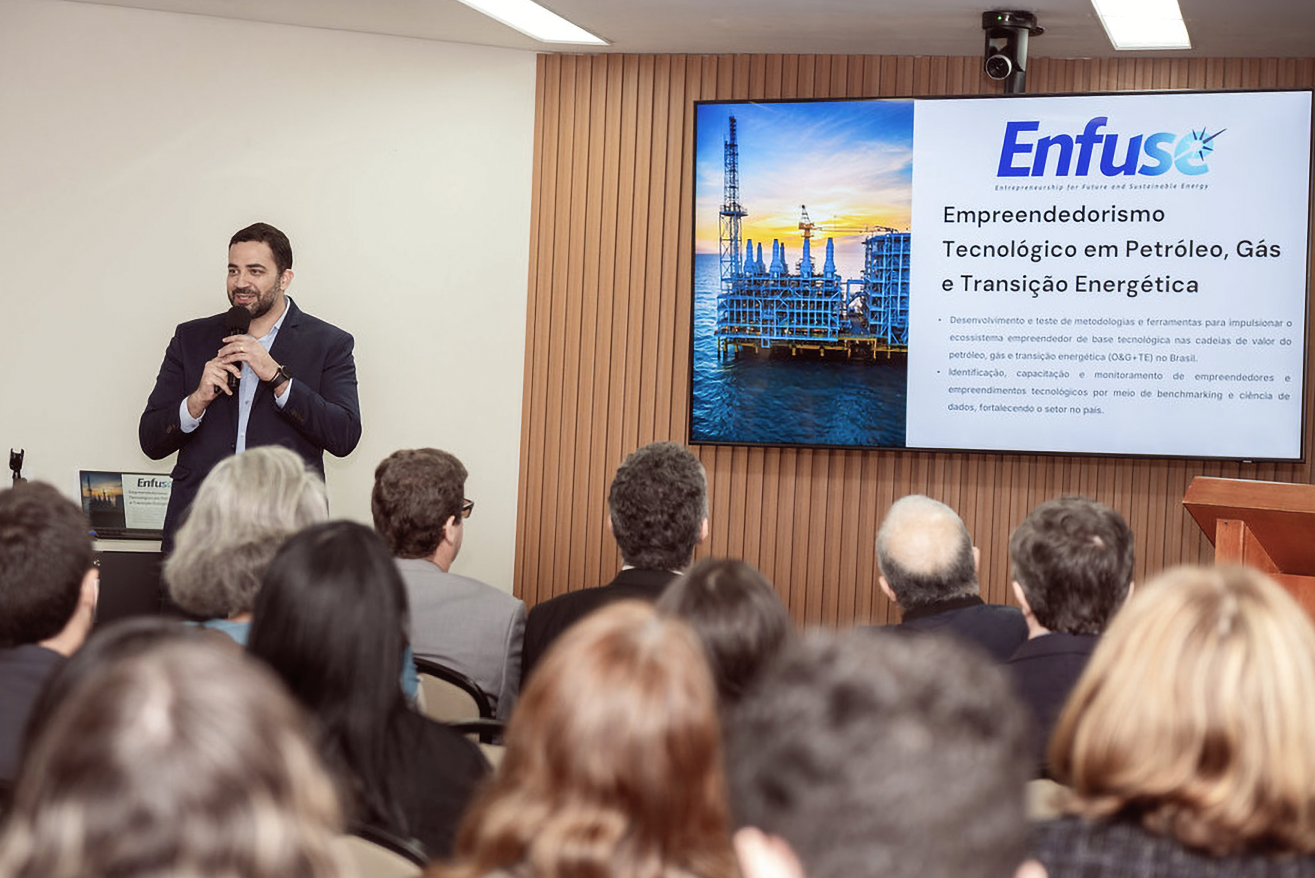 Programa vai selecionará pesquisadores, acadêmicos e startups de base tecnológica das áreas de óleo, gás e transição energética.